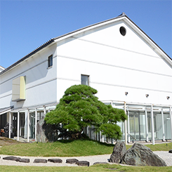 伊丹市立美術館