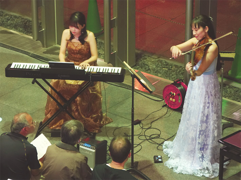 「伊丹　オータムロビーコンサート──晩秋のヴィオラ」を開催しました